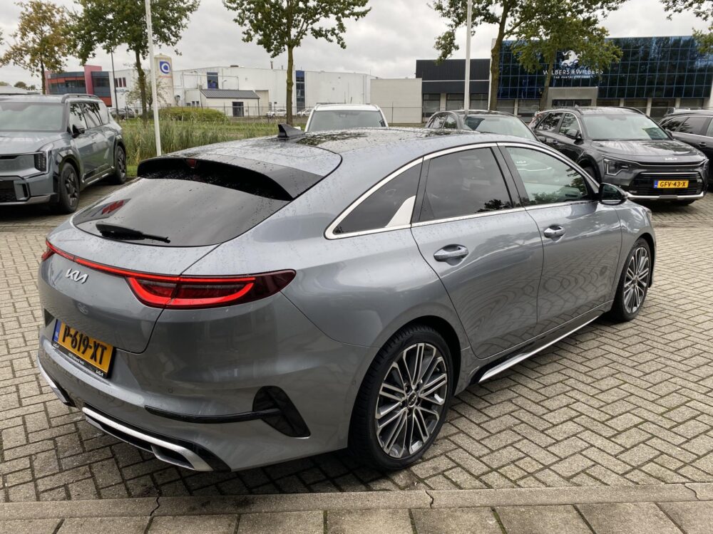 Kia ProCeed 1.5 T-GDi GT-PlusLine | Camerea | Pano | CarPlay |
