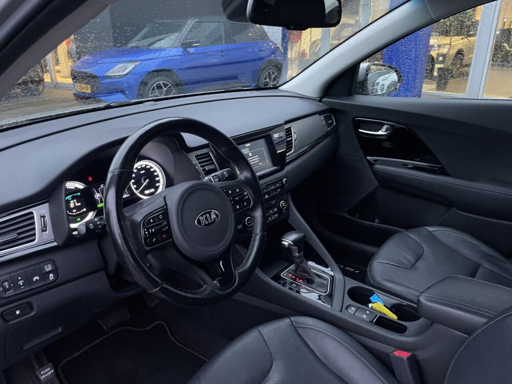 Kia Niro 1.6 GDi Hybrid Dynamic Plus Line Dealer onderhouden Leer Stoel en Stuurwielverwarming