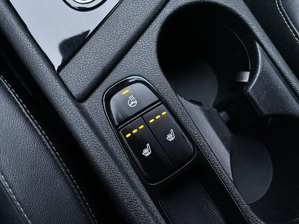 Kia Niro 1.6 GDi Hybrid Dynamic Plus Line Dealer onderhouden Leer Stoel en Stuurwielverwarming