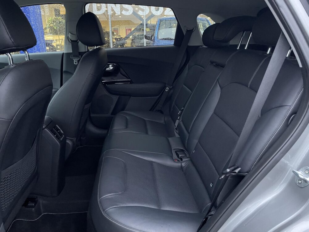 Kia Niro 1.6 GDi Hybrid Dynamic Plus Line Dealer onderhouden Leer Stoel en Stuurwielverwarming