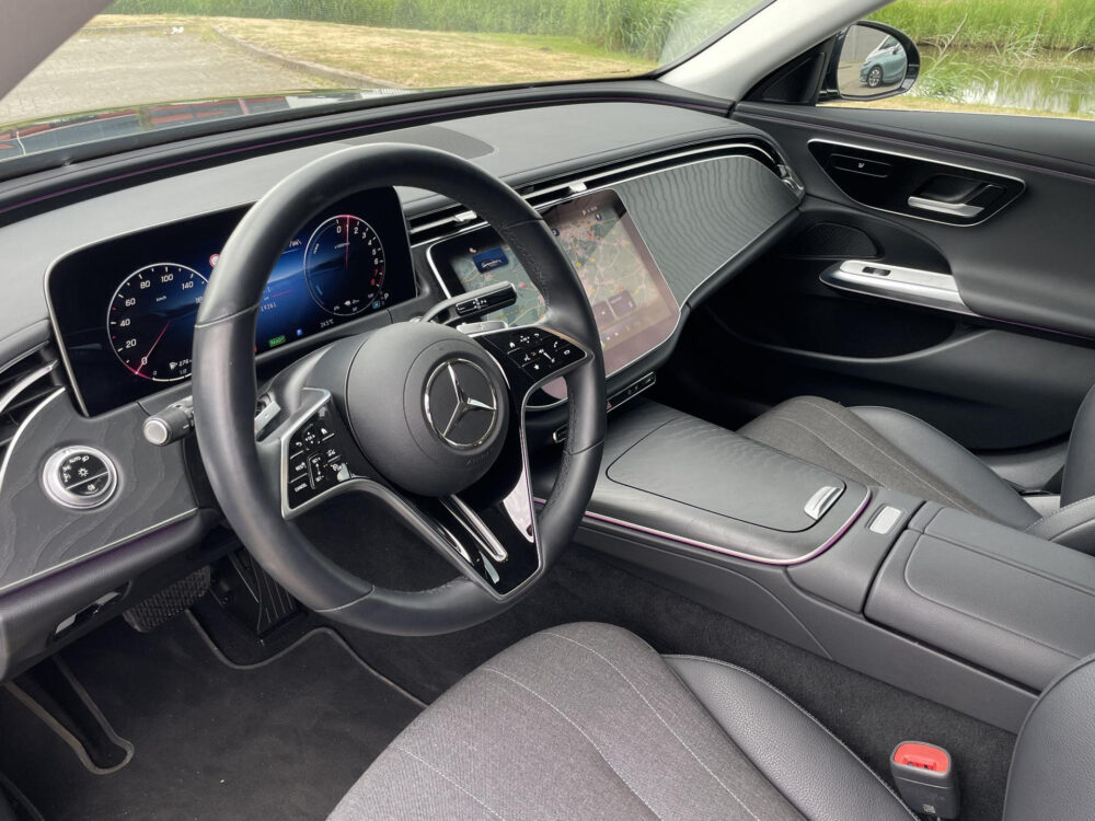 Mercedes-Benz E-Klasse Estate 300 e Luxury Line | BTW ! ! | Sfeerverlichting | Stoelverwarming | Apple carplay | Achteruitrijcamera |