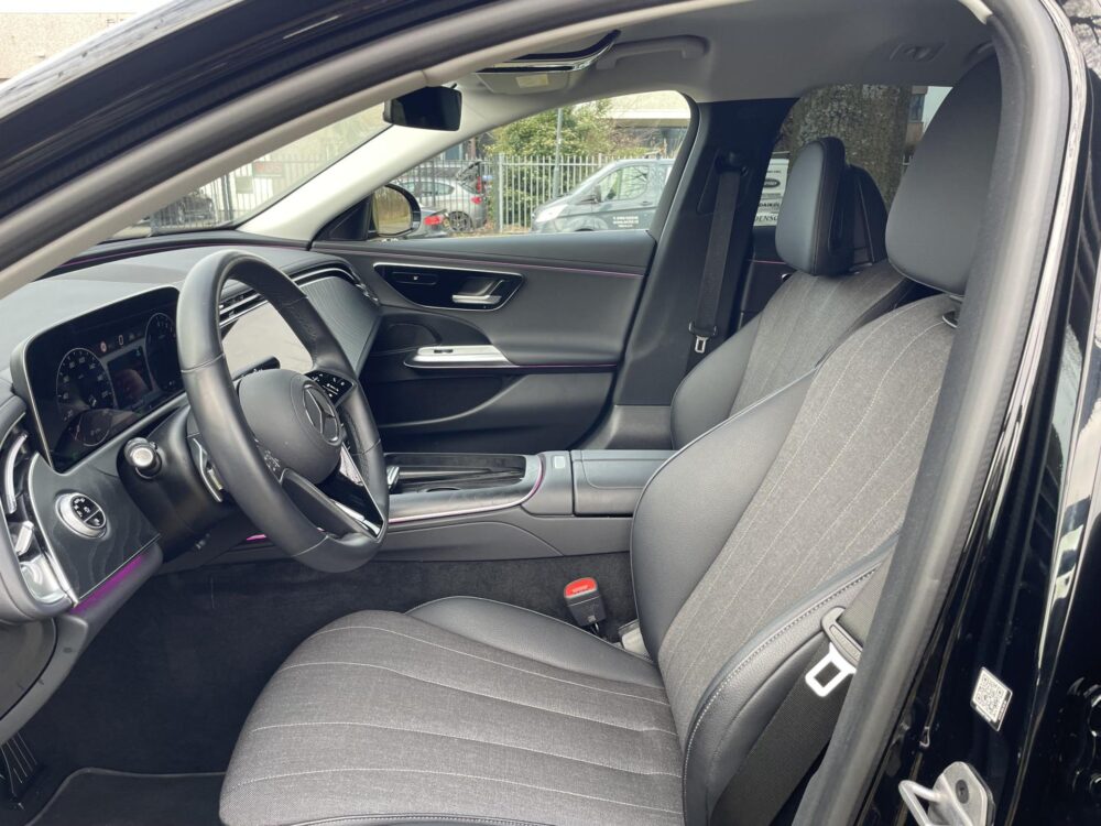 Mercedes-Benz E-Klasse Estate 300 e Luxury Line | Sfeerverlichting | Stoelverwarming | Apple carplay | Achteruitrijcamera |
