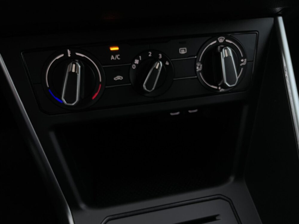 Volkswagen Taigo 1.0 TSI Life Business | Parkeersensoren | Lane assist |