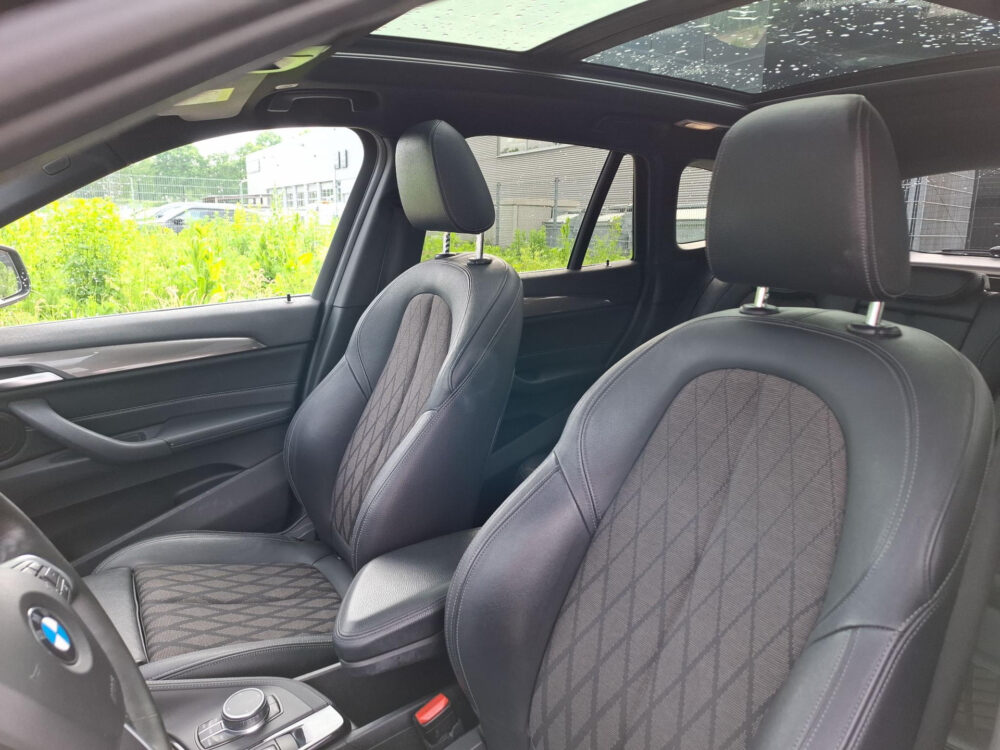 BMW X1 sDrive20i High Executive | BTW !! | Elektrische stoel | Camera | LED verlichting | trekhaak | panoramadak
