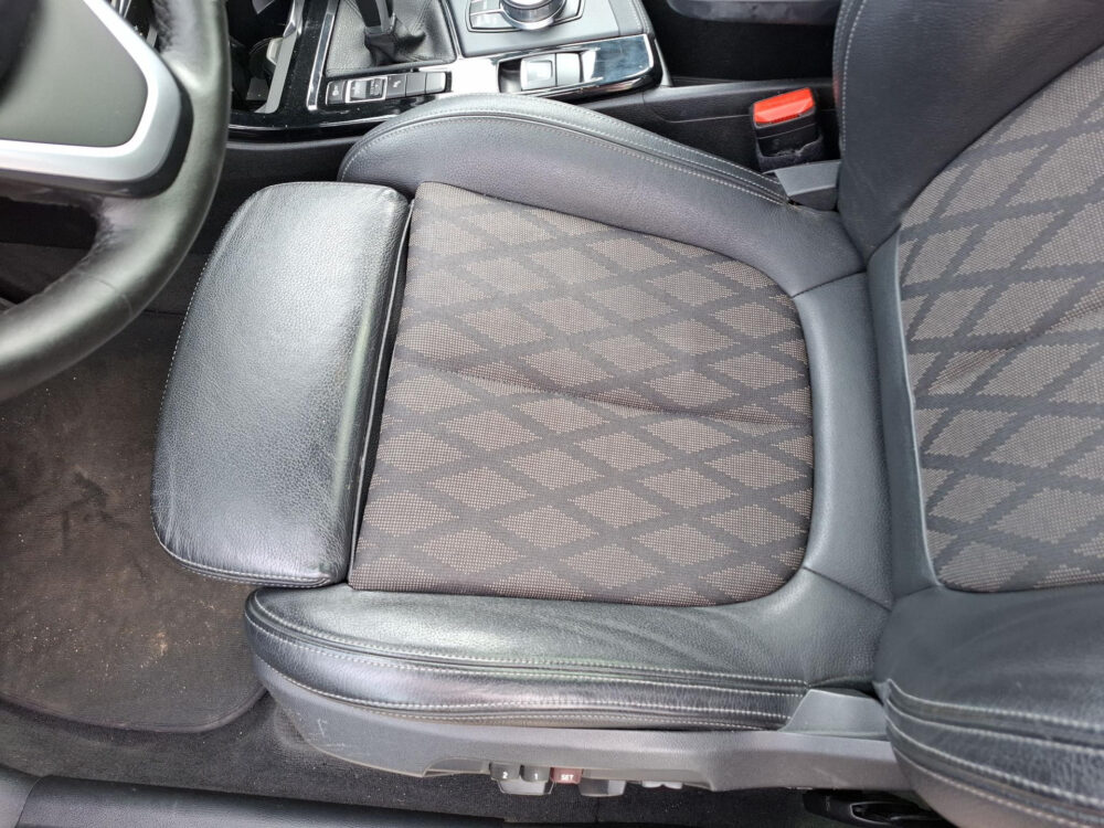 BMW X1 sDrive20i High Executive | BTW !! | Elektrische stoel | Camera | LED verlichting | trekhaak | panoramadak