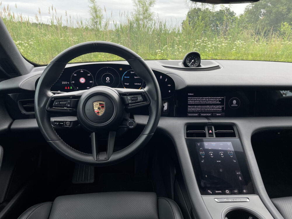 Porsche Taycan Cross Turismo 4S 93 kWh | BTW ! ! | Sport chrono | Pano | Elek memory stoelen |