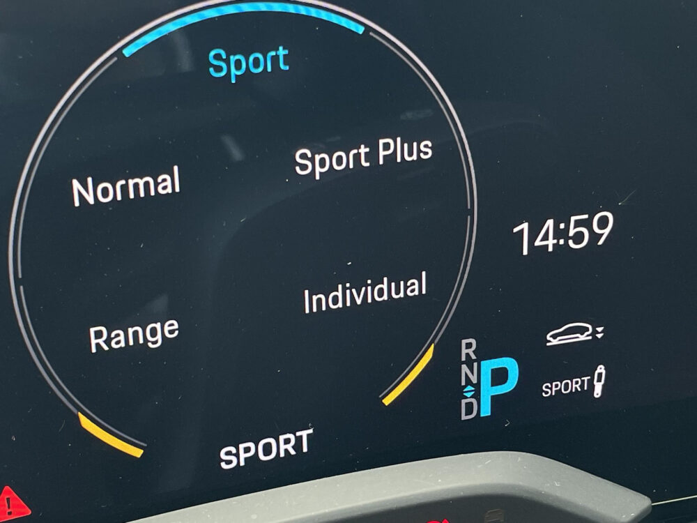 Porsche Taycan Cross Turismo 4S 93 kWh | BTW ! ! | Sport chrono | Pano | Elek memory stoelen |