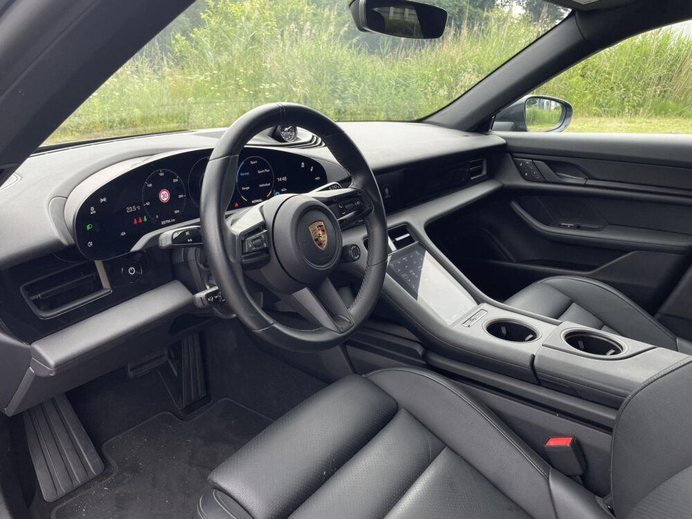 Porsche Taycan Cross Turismo 4S 93 kWh | BTW ! ! | Sport chrono | Pano | Elek memory stoelen |