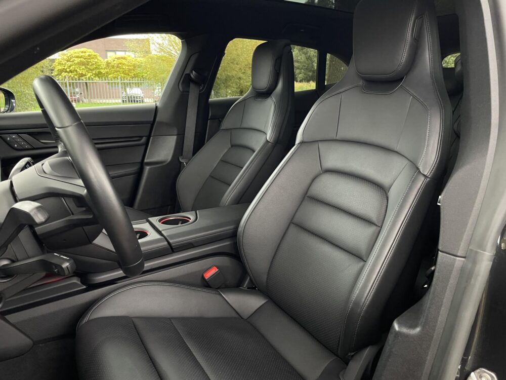 Porsche Taycan Cross Turismo 4S 93 kWh | Sport chrono | Pano | 20” |