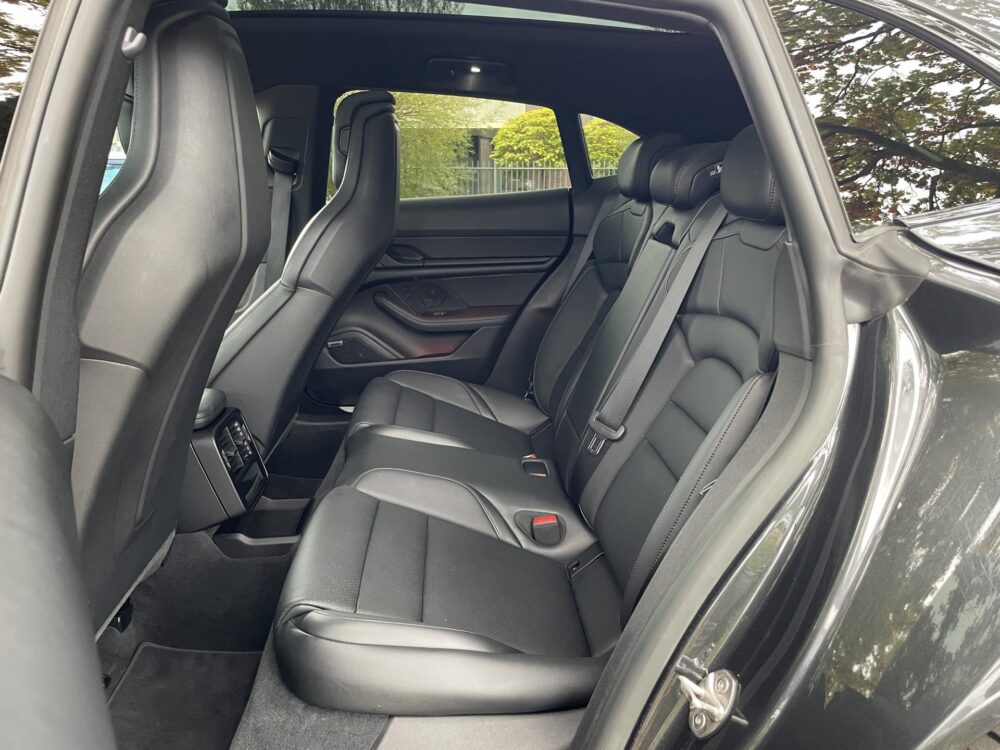 Porsche Taycan Cross Turismo 4S 93 kWh | Sport chrono | Pano | 20” |