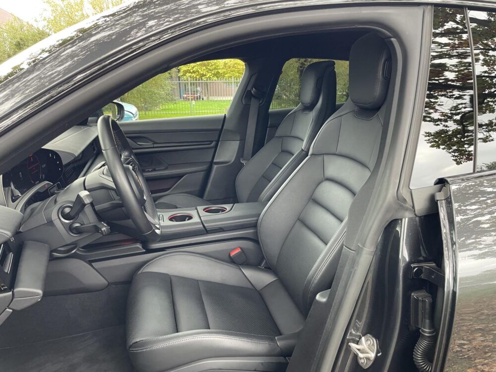 Porsche Taycan Cross Turismo 4S 93 kWh | Sport chrono | Pano | 20” |