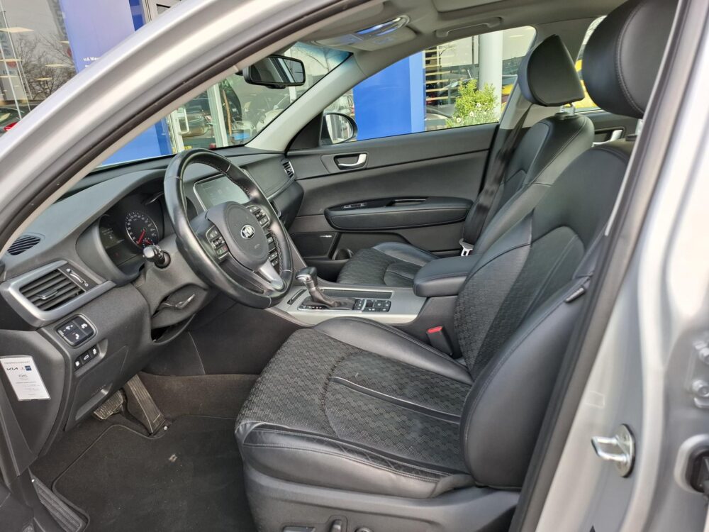 Kia Optima 2.0 GDI PHEV Business DynamicLine | Climate control | Navigatie | Cruise control | camera |