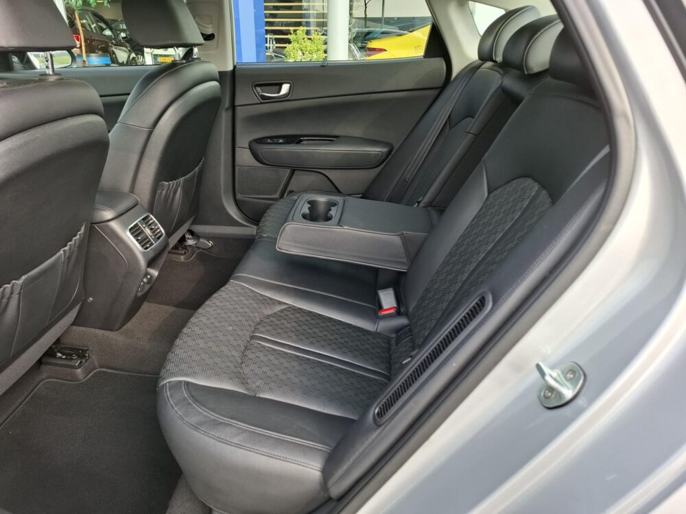 Kia Optima 2.0 GDI PHEV Business DynamicLine | Climate control | Navigatie | Cruise control | camera |