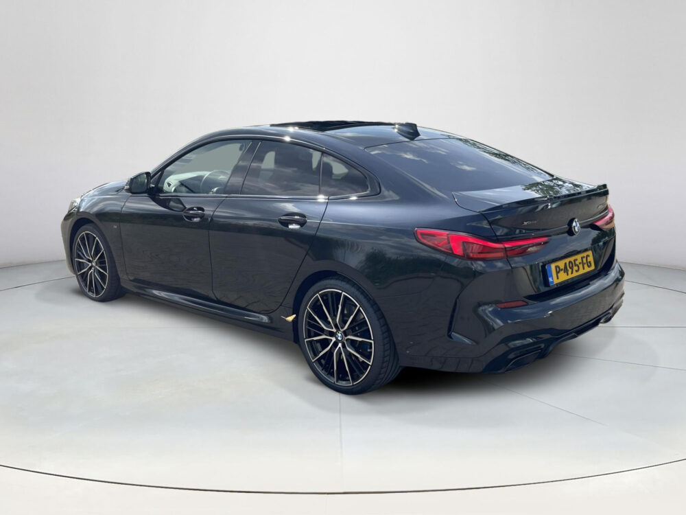 BMW 2-serie Gran Coupé M235i xDrive High Executive | BTW ! !| HUD | Harman/Kardon | Alcantara |