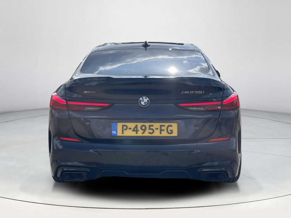 BMW 2-serie Gran Coupé M235i xDrive High Executive | BTW ! !| HUD | Harman/Kardon | Alcantara |