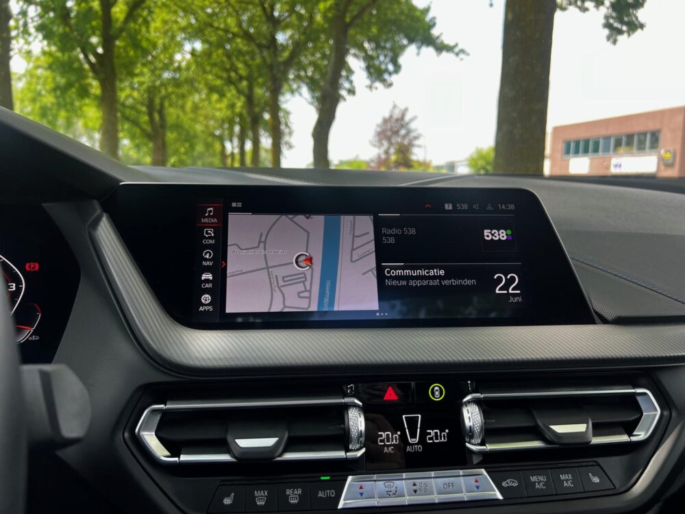 BMW 2-serie Gran Coupé M235i xDrive High Executive | HUD | Harman/Kardon | Alcantara |