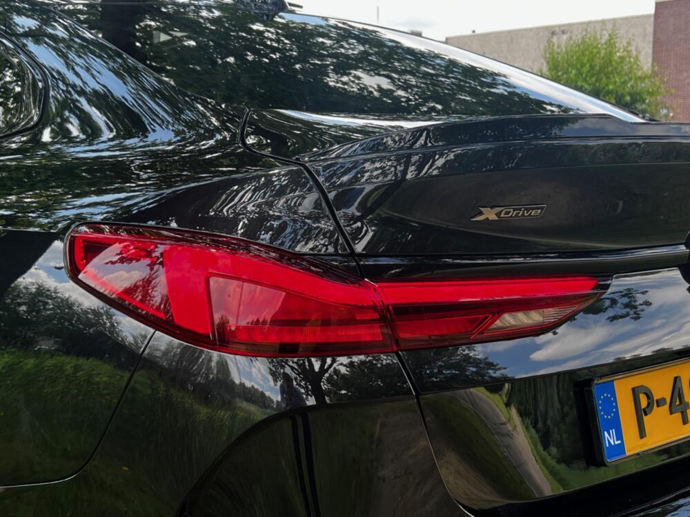 BMW 2-serie Gran Coupé M235i xDrive High Executive | HUD | Harman/Kardon | Alcantara |