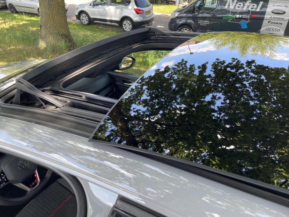 Volkswagen Golf 2.0 TSI GTI ClubSport 45 Jahre | 301 pk | Achteruitrijcamera | Stoel/stuur verwarming | Cruise adaptief |