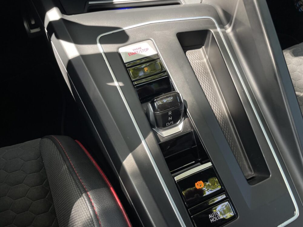 Volkswagen Golf 2.0 TSI GTI ClubSport 45 Jahre | 301 pk | Achteruitrijcamera | Stoel/stuur verwarming | Cruise adaptief |