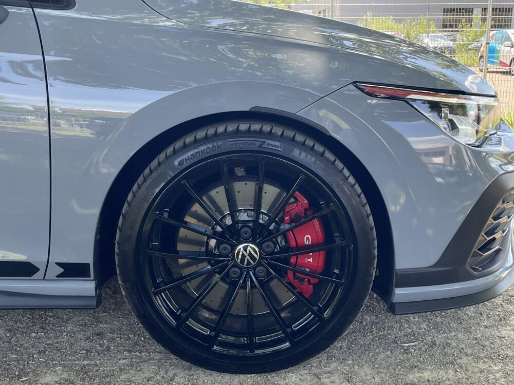 Volkswagen Golf 2.0 TSI GTI ClubSport 45 Jahre | 301 pk | Achteruitrijcamera | Stoel/stuur verwarming | Cruise adaptief |