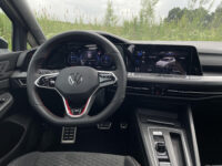 Volkswagen Golf 2.0 TSI GTI ClubSport 45 Jahre | BTW ! ! | 301 pk | Achteruitrijcamera | Stoel/stuur verwarming | Cruise adaptief |