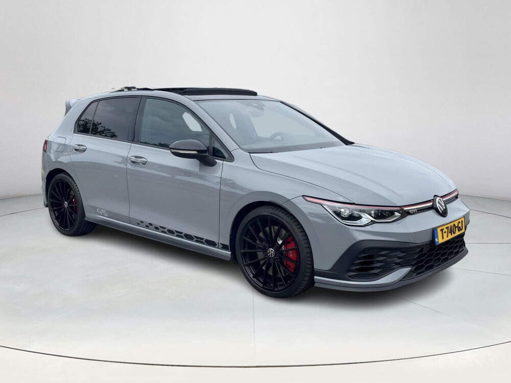 Volkswagen Golf 2.0 TSI GTI ClubSport 45 Jahre | BTW ! ! | 301 pk | Achteruitrijcamera | Stoel/stuur verwarming | Cruise adaptief |