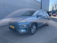 Hyundai Kona EV Premium 64 kWh | Achteruitrijcamera | Stoelverwarming |