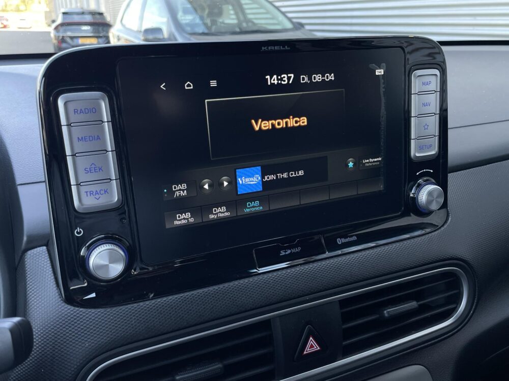 Hyundai Kona EV Premium 64 kWh | Achteruitrijcamera | Stoelverwarming |