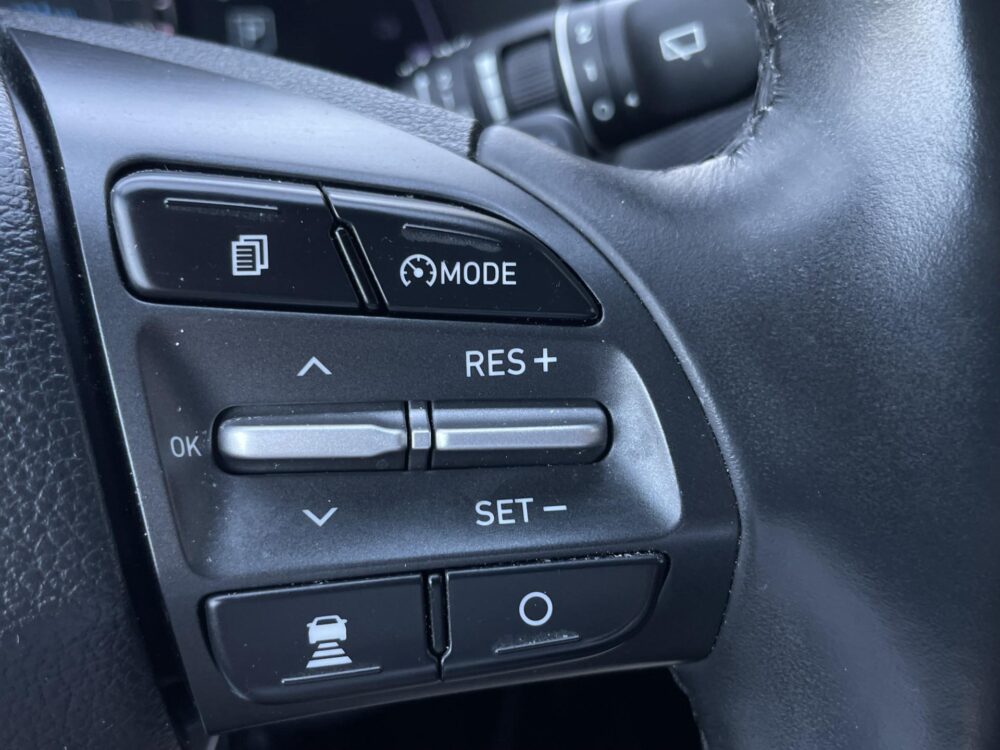 Hyundai Kona EV Premium 64 kWh | Achteruitrijcamera | Stoelverwarming |