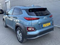 Hyundai Kona EV Premium 64 kWh | Achteruitrijcamera | Stoelverwarming |
