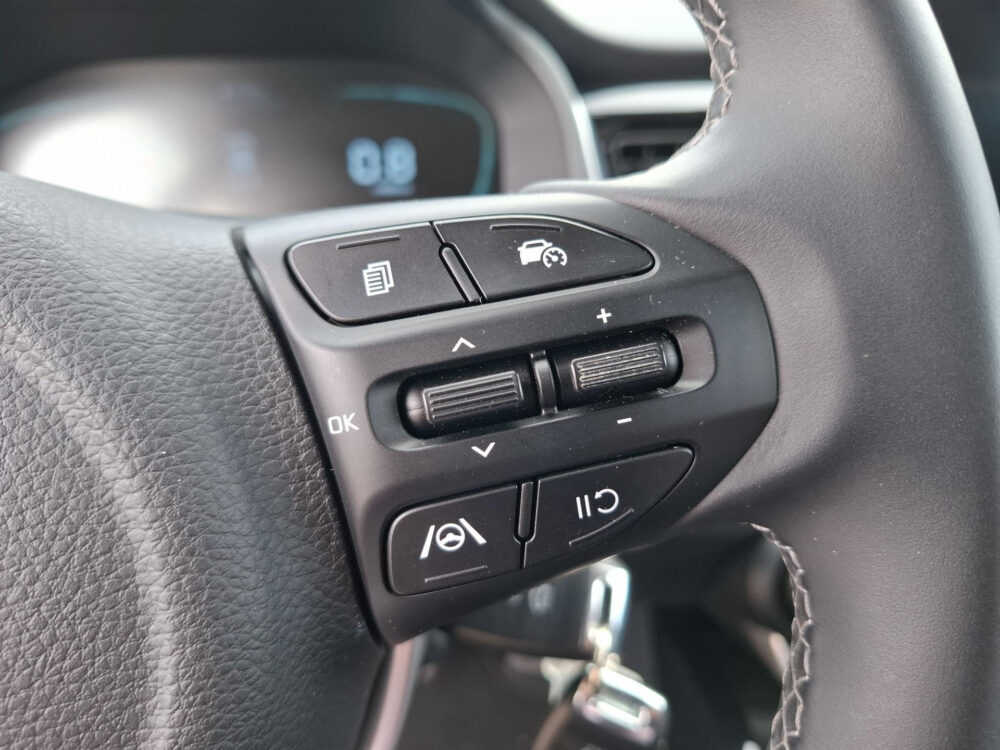 Kia Stonic 1.0 T-GDi MHEV DynamicLine | Led verlichting | Camera | Navigatie