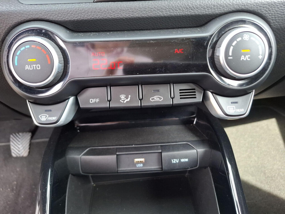 Kia Stonic 1.0 T-GDi MHEV DynamicLine | Led verlichting | Camera | Navigatie