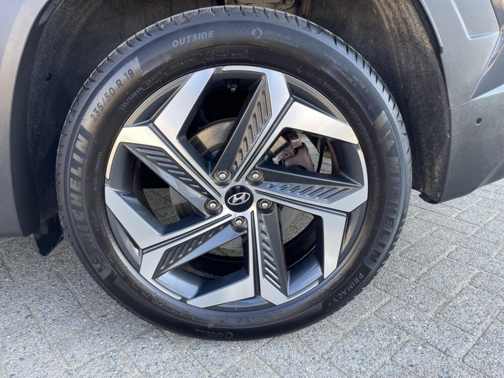 Hyundai Tucson 1.6 T-GDI PHEV Premium 4WD |