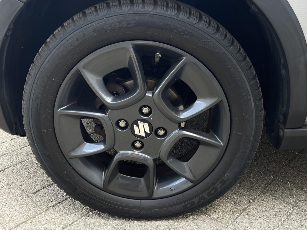51669100-suzuki-ignis-1-2-select-stoelverwarming-achteruitrijcamera-navigatie-2017