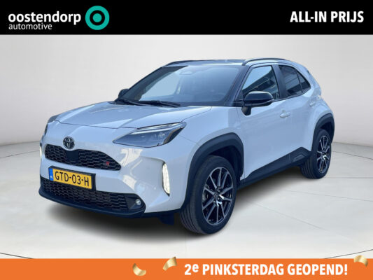 Toyota Yaris Cross 1.5 Hybrid 130 GR SPORT | BTW ! ! | Carplay | Achteruitrijcamera | Stoelverwarming |