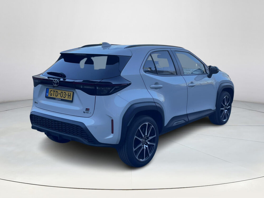 Toyota Yaris Cross 1.5 Hybrid 130 GR SPORT | Carplay | Achteruitrijcamera | Stoelverwarming |