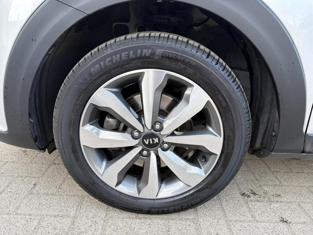 Kia Stonic 1.0 T-GDi MHEV DynamicPlusLine NAVI | Camera | Lichtmetalen Velgen