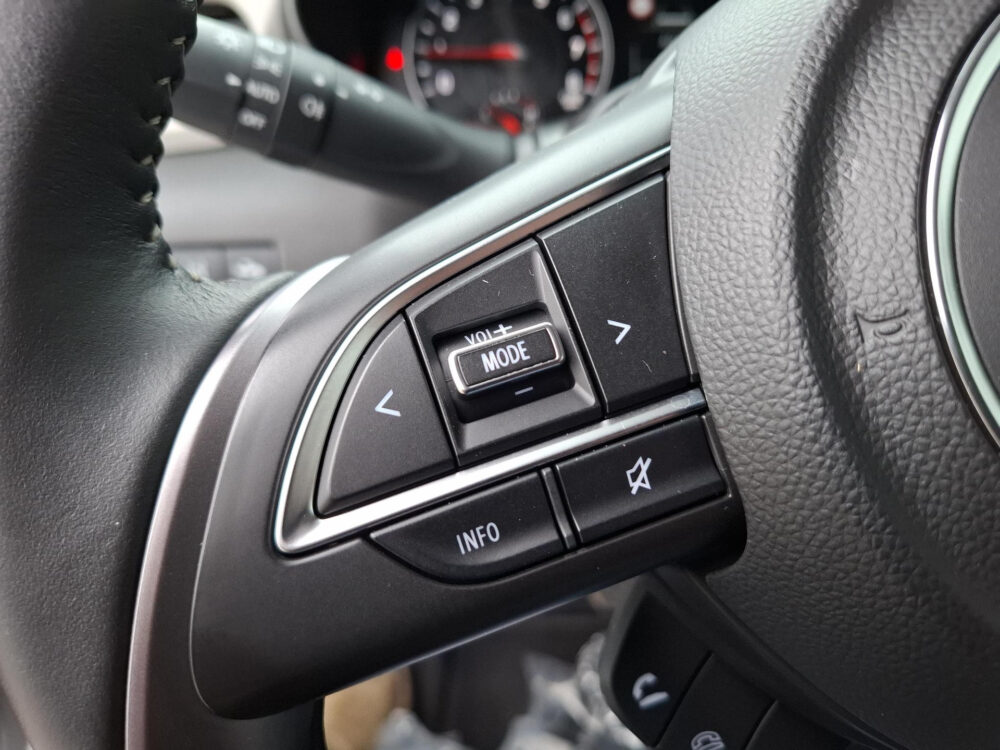 Suzuki Swift 1.2 Select Smart Hybrid