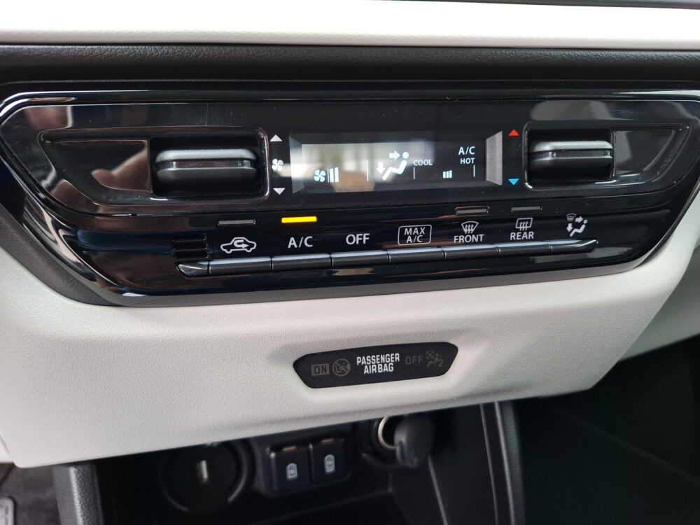 Suzuki Swift 1.2 Select Smart Hybrid