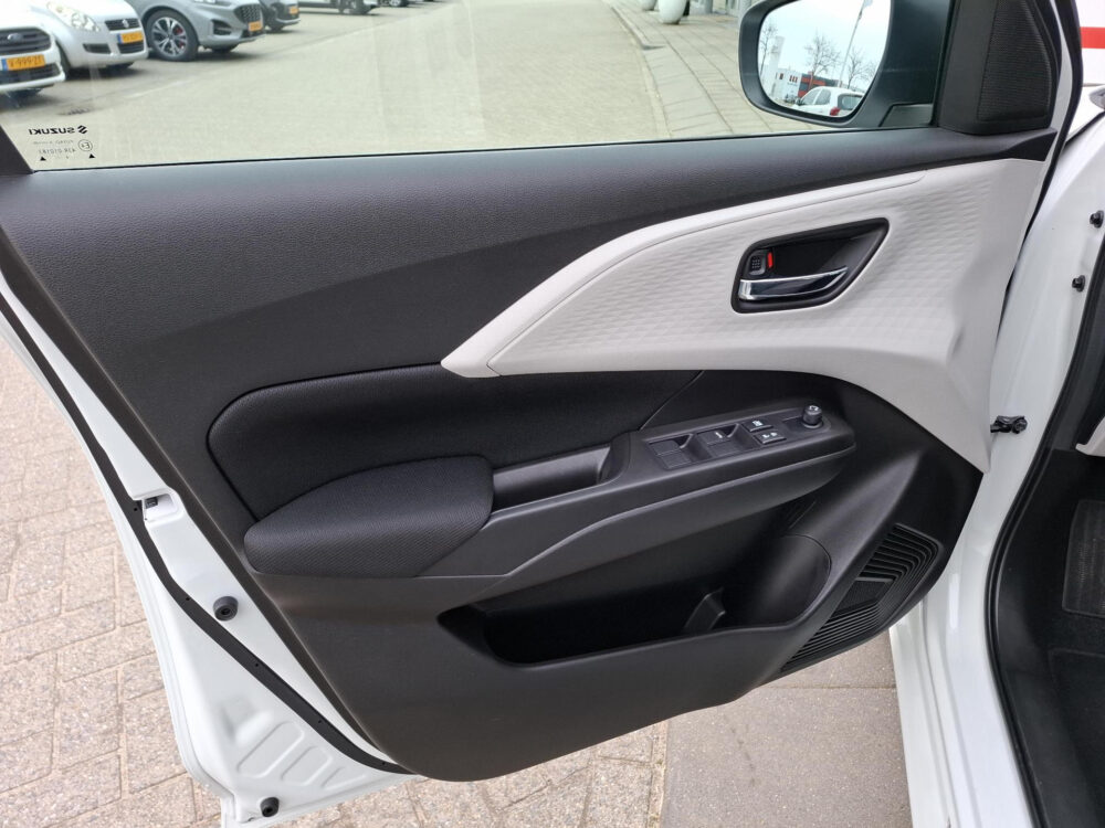 Suzuki Swift 1.2 Select Smart Hybrid