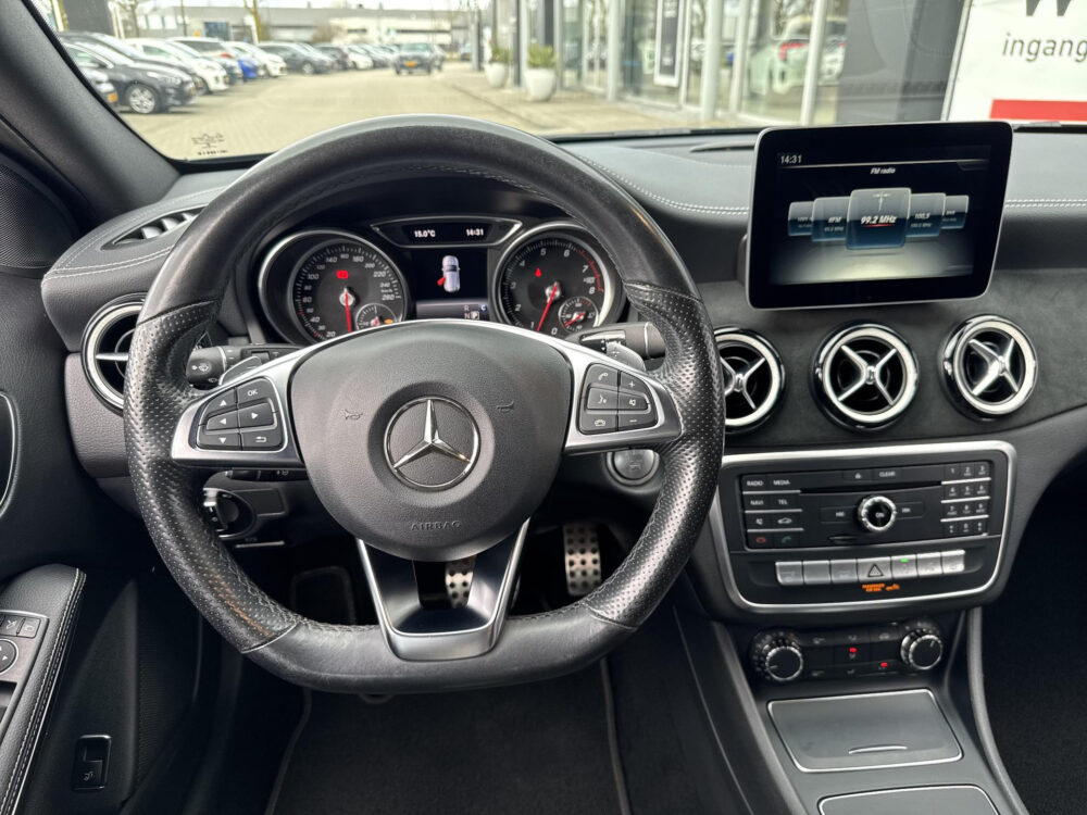 Mercedes-Benz GLA-klasse 200 Premium Plus | AMG-Line |