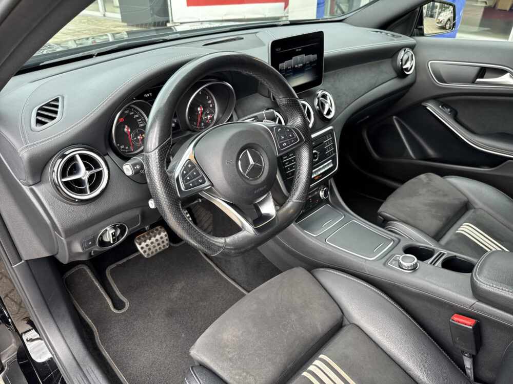 Mercedes-Benz GLA-klasse 200 Premium Plus | AMG-Line |