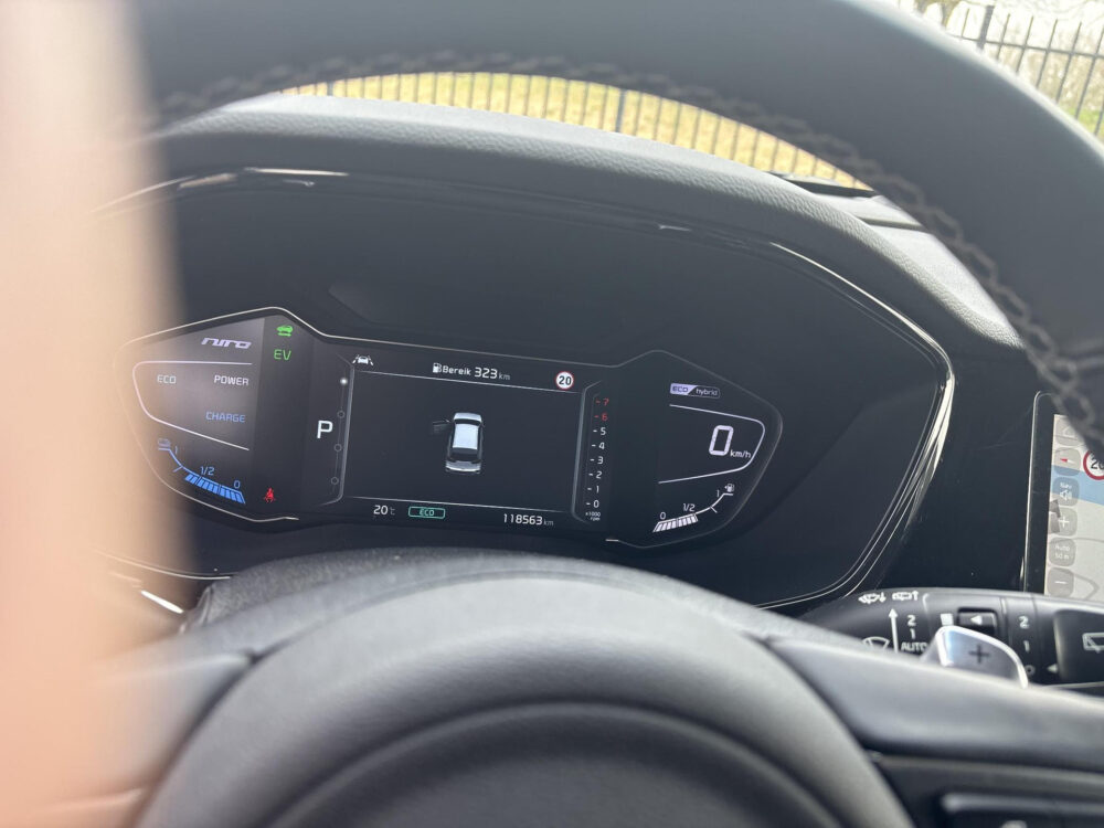 Kia Niro 1.6 GDi Hybrid Style Edition 18 inch | Leder | Keyless | JBL Sound | Elec. verstel stoelen | Trekhaak | info roel 0492-588951