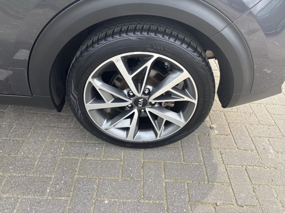 Kia Niro 1.6 GDi Hybrid Style Edition 18 inch | Leder | Keyless | JBL Sound | Elec. verstel stoelen | Trekhaak | info roel 0492-588951