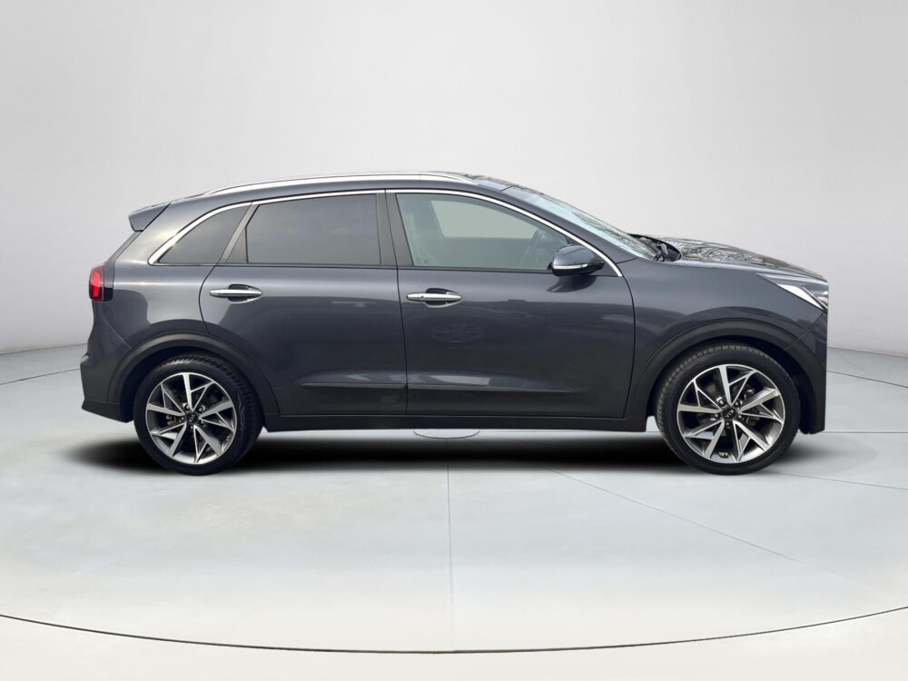 Kia Niro 1.6 GDi Hybrid Style Edition 18 inch | Leder | Keyless | JBL Sound | Elec. verstel stoelen | Trekhaak | info roel 0492-588951