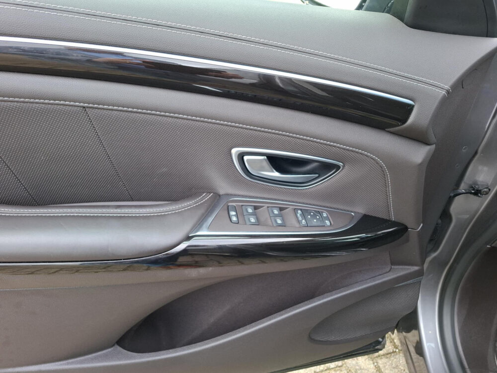 Renault Espace 1.6 TCe Initiale Paris 5p. | Navi | Leder | Camera