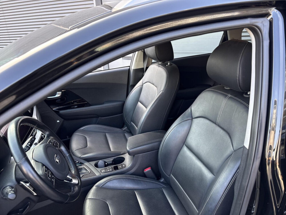 Kia Niro 1.6 GDi Hybrid ExecutiveLine Leder | Key-Less | JBL | 54.000km | 18inch | Stoelverw/Ventilatie | TopStaat !