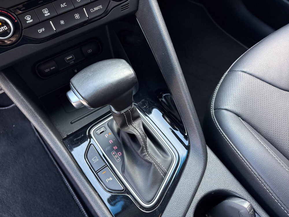 Kia Niro 1.6 GDi Hybrid ExecutiveLine Leder | Key-Less | JBL | 54.000km | 18inch | Stoelverw/Ventilatie | TopStaat !