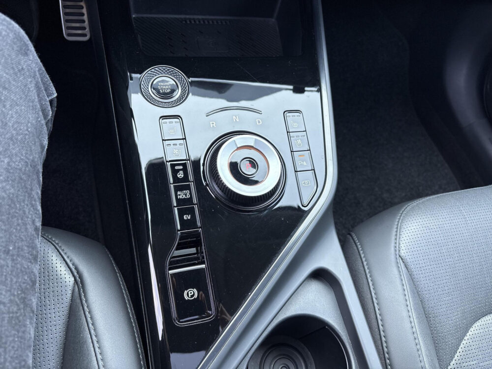 Kia Niro 1.6 GDi Hybrid DynamicPlusLine SchuifDak | Leder | Dodehoekdet. | Stoelverw.