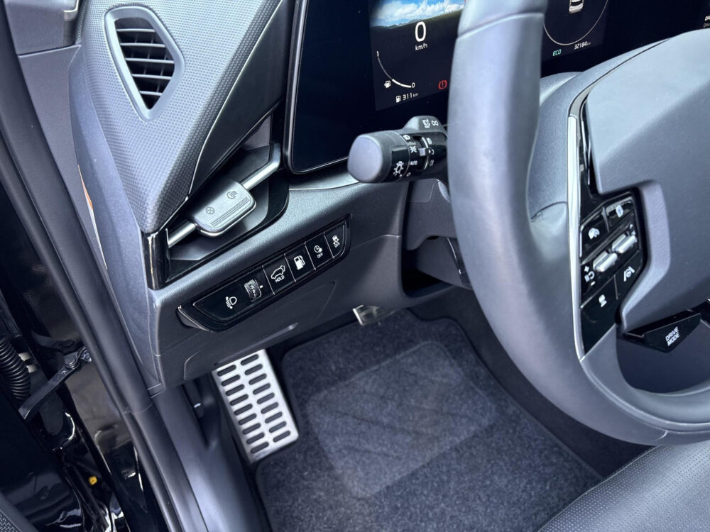 Kia Niro 1.6 GDi PHEV ExecutiveLine SchuifDak | Leder | Stoelverw. ventitalie | HUD | 18inch